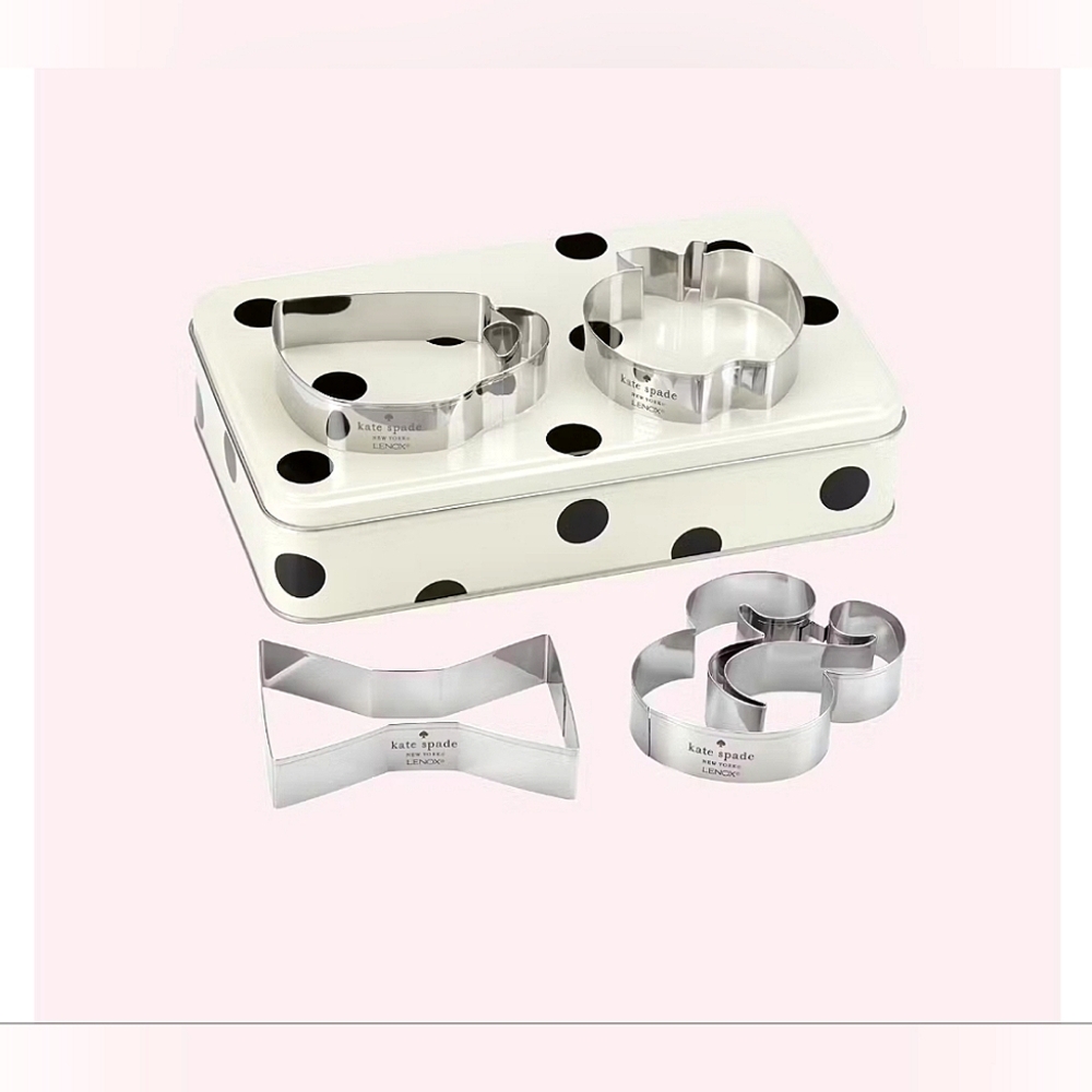 NWT Kate Spade ♠️ cookie cutters in Tin sealed